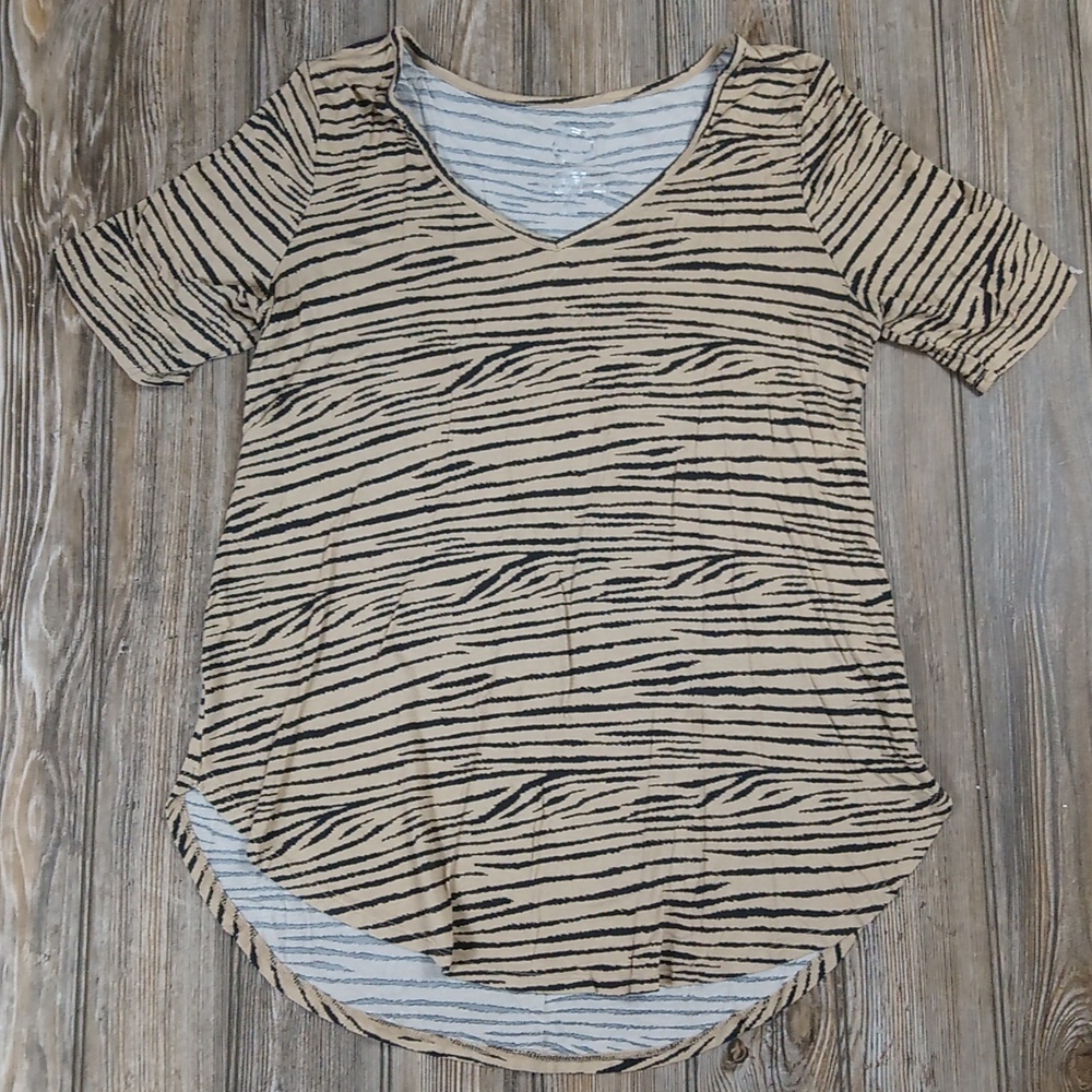 Zebra Stripes Short Sleeve V Neck Lightweight Comfy Everyday Top
